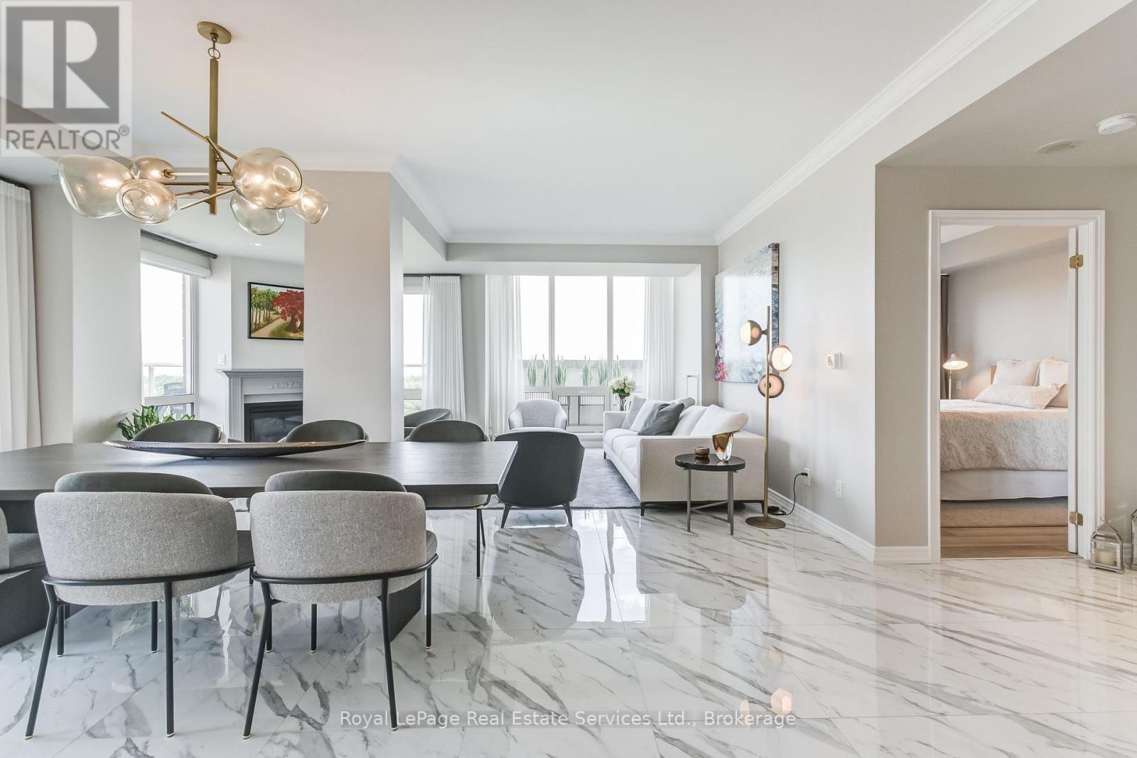 












PH1 - 60 OLD MILL ROAD

,
Oakville (OO Old Oakville),




Ontario
L6J7V9

