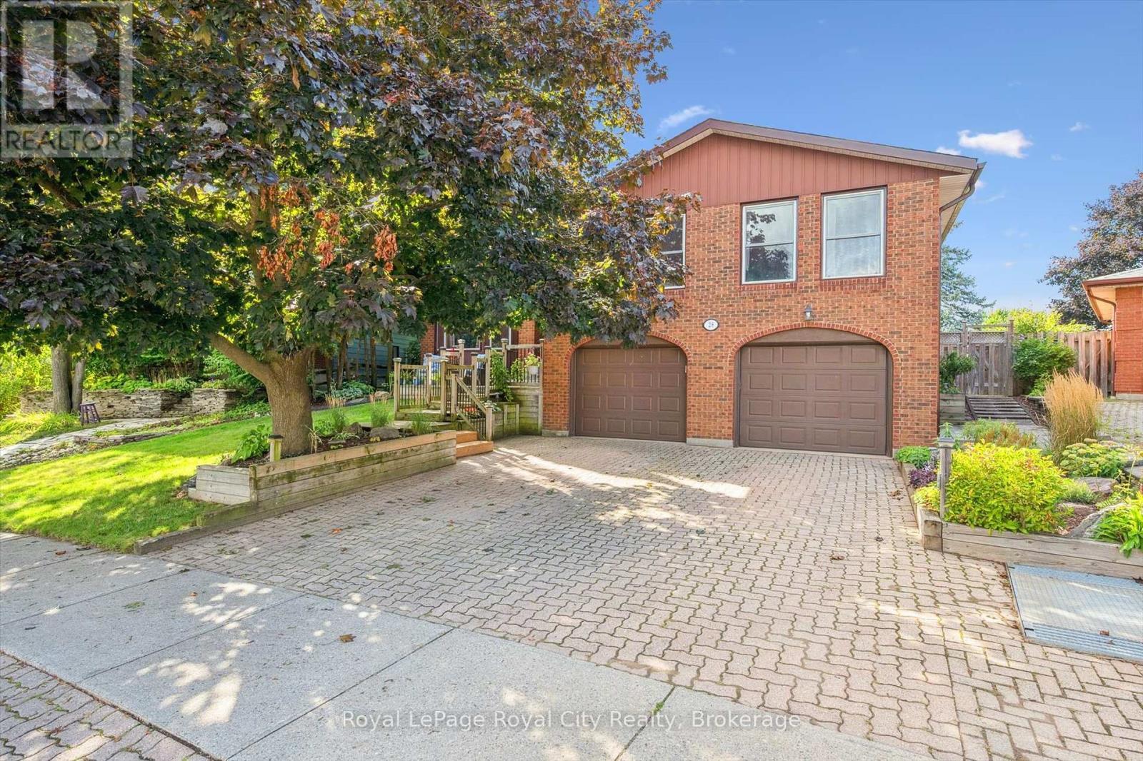 












28 WIMBLEDON ROAD

,
Guelph (Willow West/Sugarbush/West Acres),




Ontario
N1H7N1

