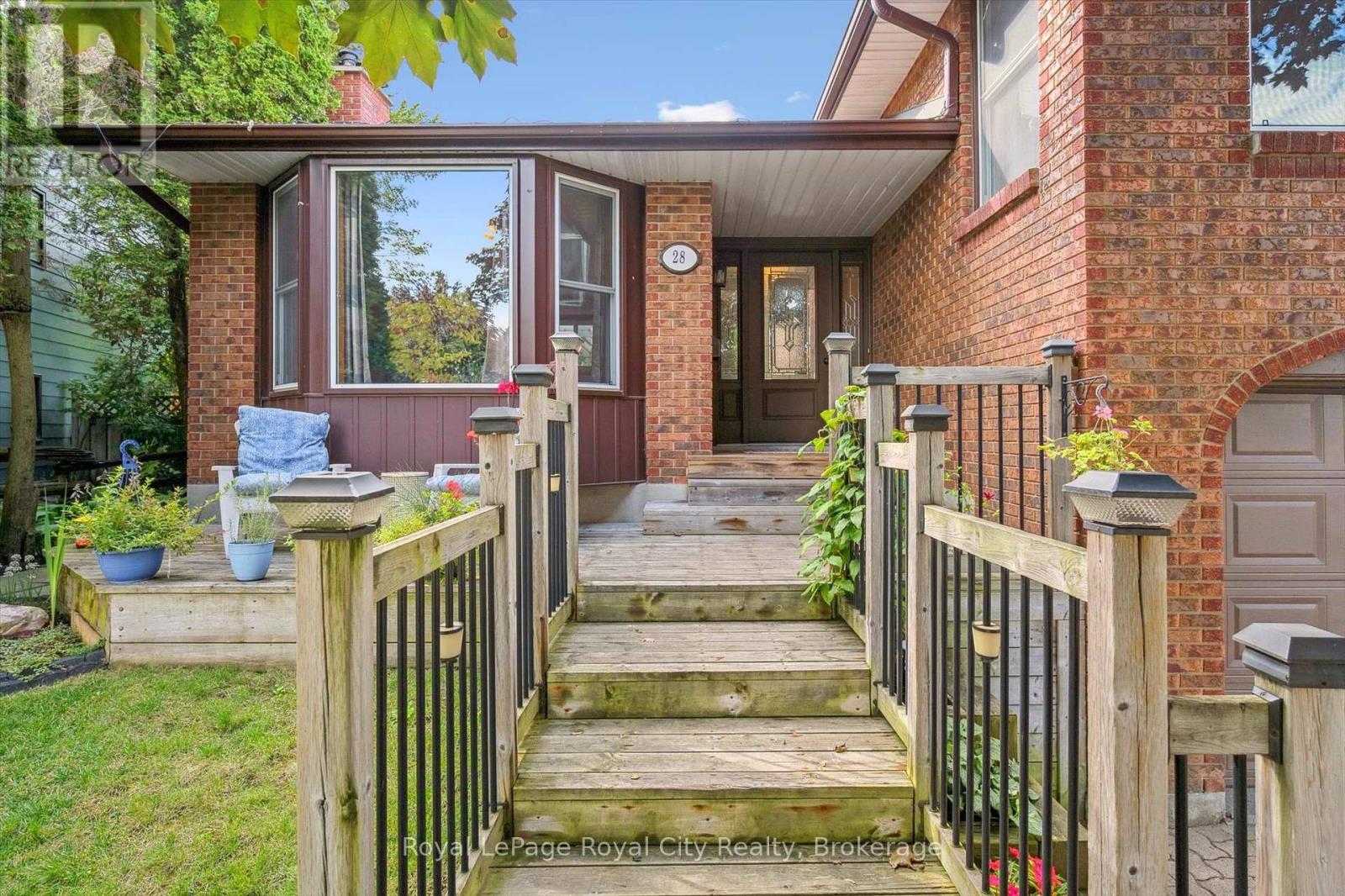 












28 WIMBLEDON ROAD

,
Guelph (Willow West/Sugarbush/West Acres),




Ontario
N1H7N1

