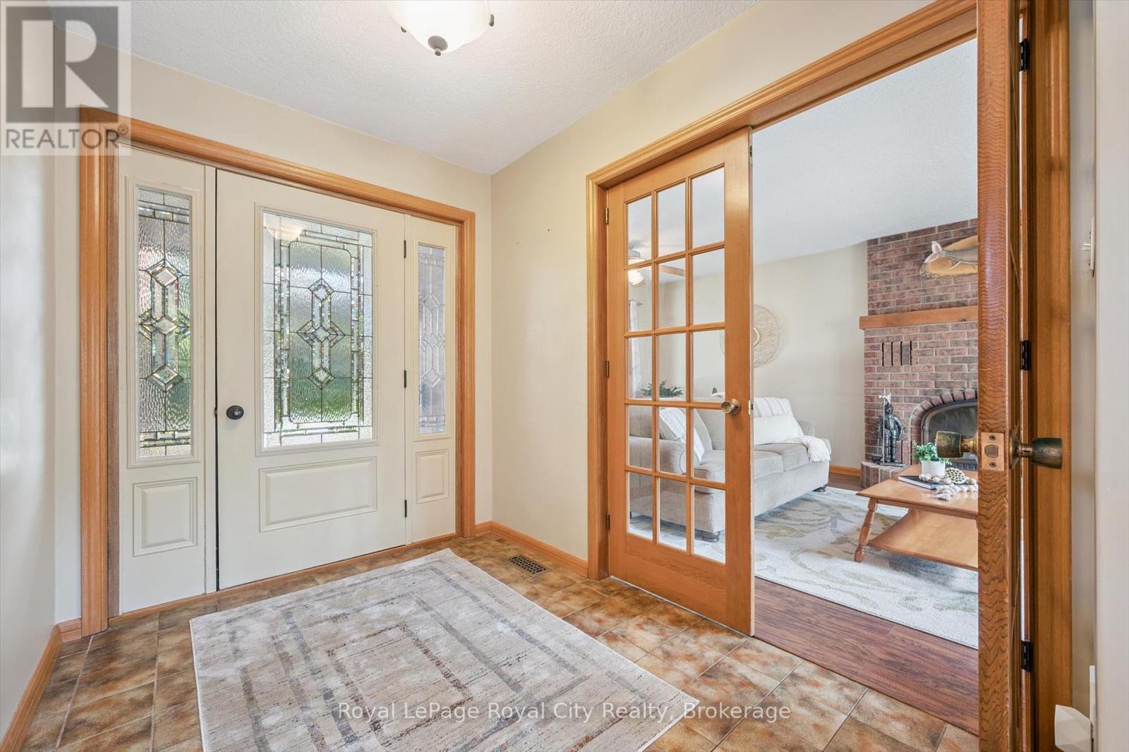 












28 WIMBLEDON ROAD

,
Guelph (Willow West/Sugarbush/West Acres),




Ontario
N1H7N1

