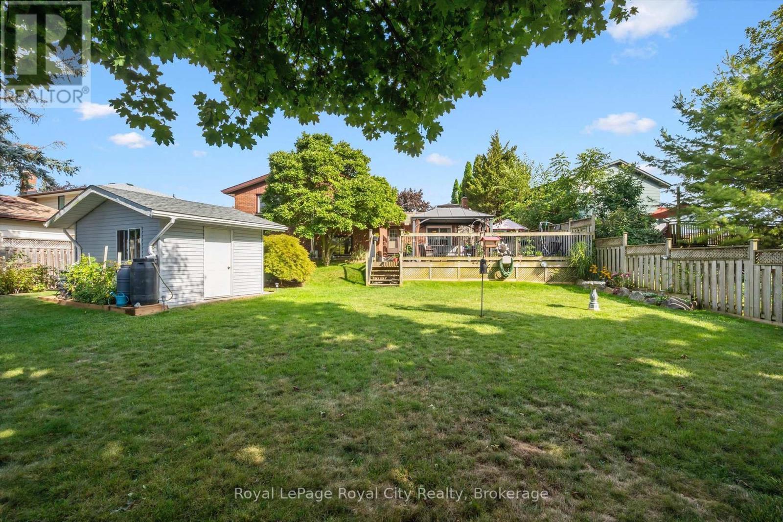 












28 WIMBLEDON ROAD

,
Guelph (Willow West/Sugarbush/West Acres),




Ontario
N1H7N1

