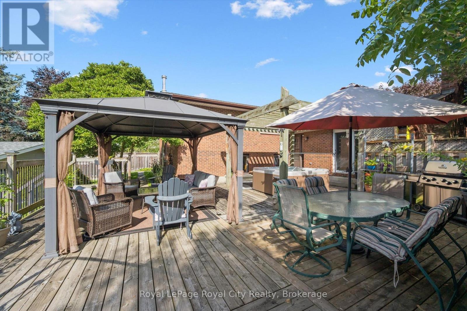 












28 WIMBLEDON ROAD

,
Guelph (Willow West/Sugarbush/West Acres),




Ontario
N1H7N1

