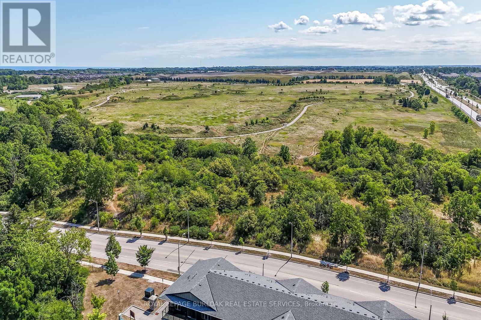 












12 - 23 ECHOVALLEY DRIVE

,
Hamilton,




Ontario
L8J0K4

