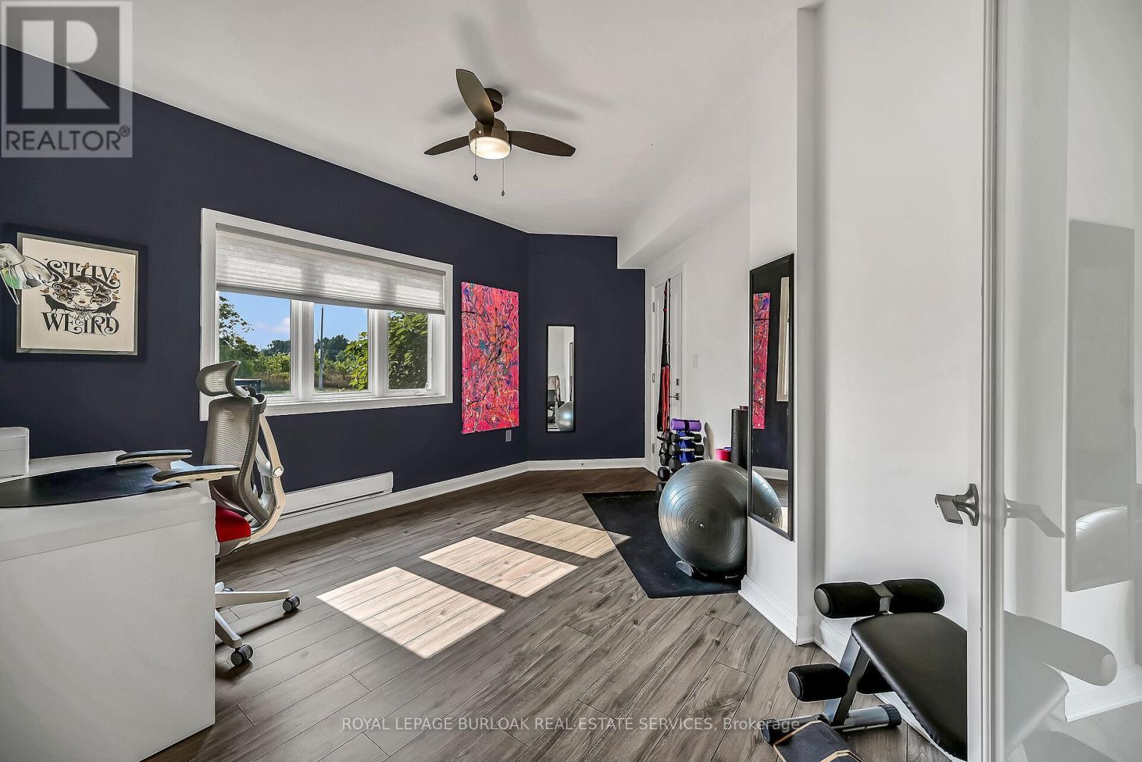 












12 - 23 ECHOVALLEY DRIVE

,
Hamilton,




Ontario
L8J0K4

