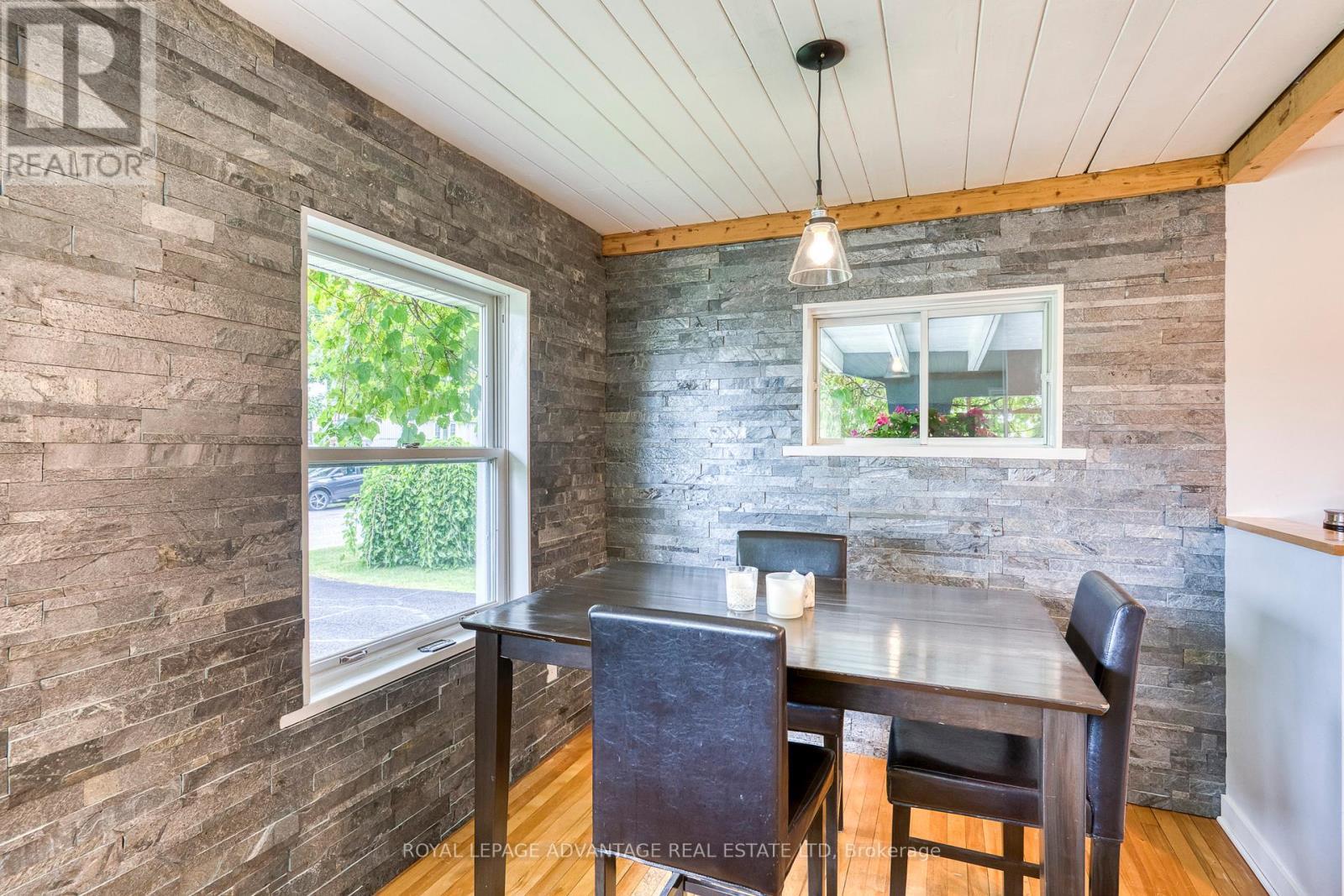 












8 GEORGE AVENUE

,
Perth,




Ontario
K7H2Y6

