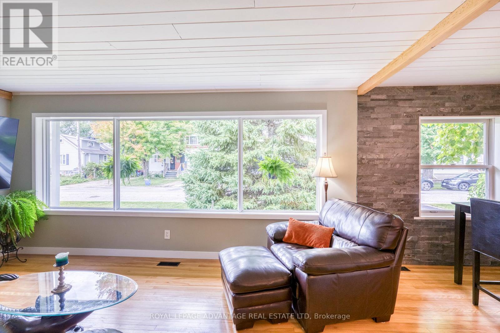 












8 GEORGE AVENUE

,
Perth,




Ontario
K7H2Y6

