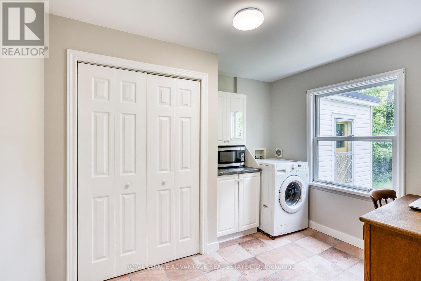 












8 GEORGE AVENUE

,
Perth,




Ontario
K7H2Y6

