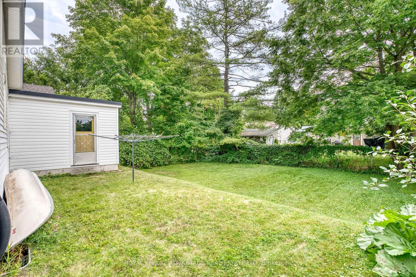 












8 GEORGE AVENUE

,
Perth,




Ontario
K7H2Y6

