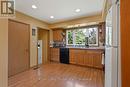 Kitchen-small pantry