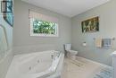 Bathroom: main