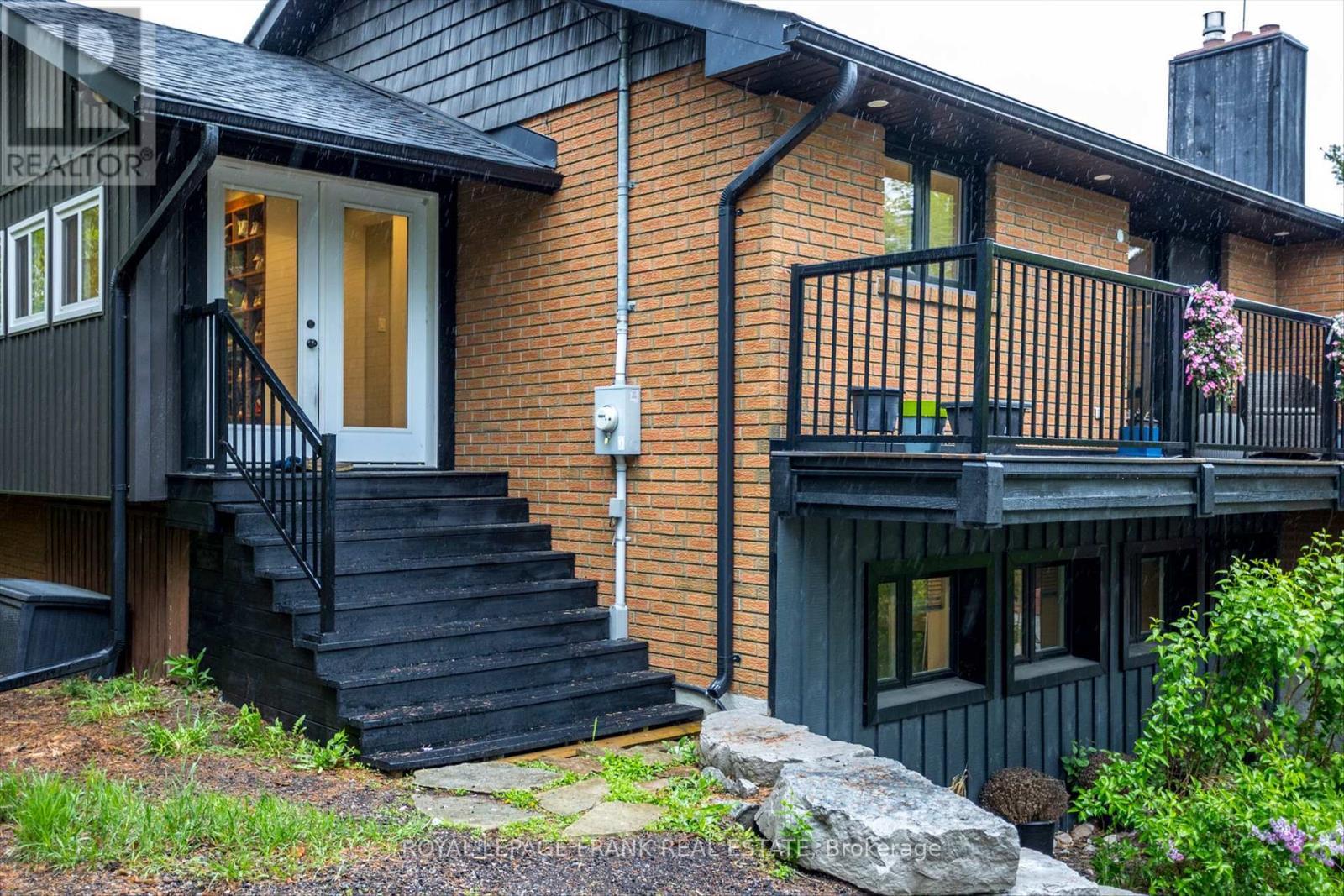 












234 STEWART LINE

,
Cavan Monaghan (Cavan Twp),




Ontario
L0A1C0

