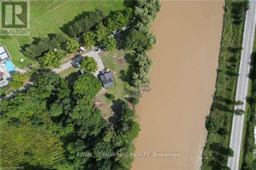 












146 RIVER ROAD

,
Pelham (Fenwick),




Ontario
L3B5N6

