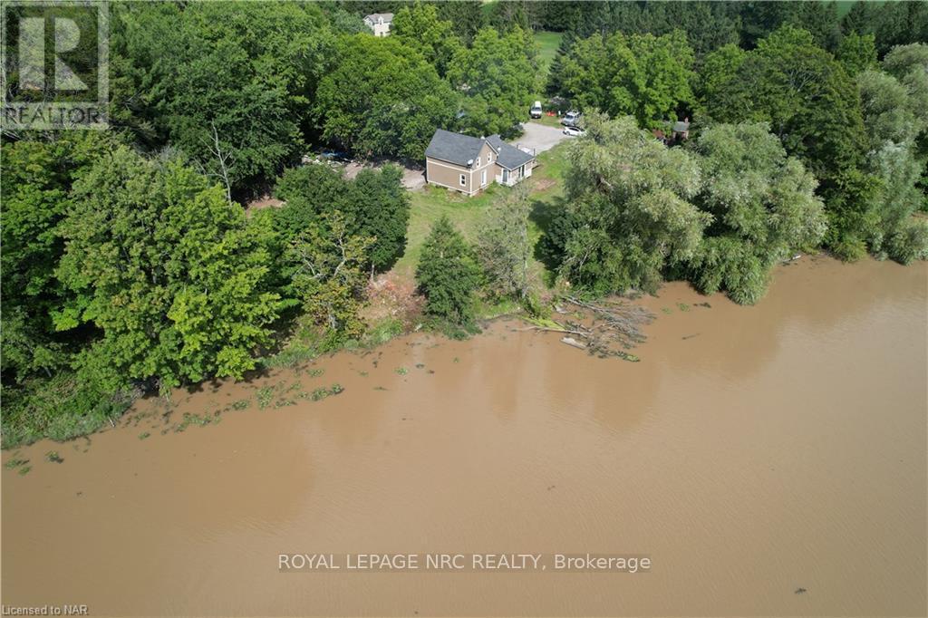 












146 RIVER ROAD

,
Pelham (Fenwick),




Ontario
L3B5N6

