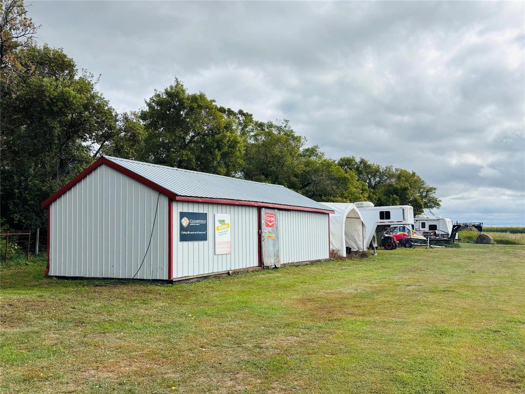 












37117 89W Road

,
Glenboro,




Manitoba
R0X0X0

