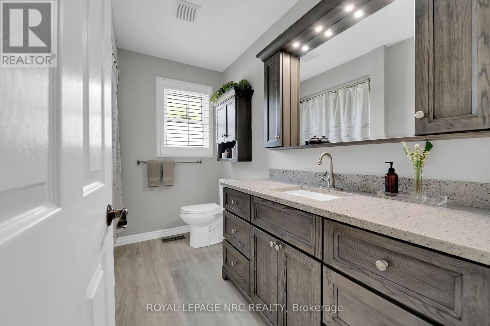 












92 HOOVER POINT LANE

,
Haldimand,




Ontario
N0A1P0

