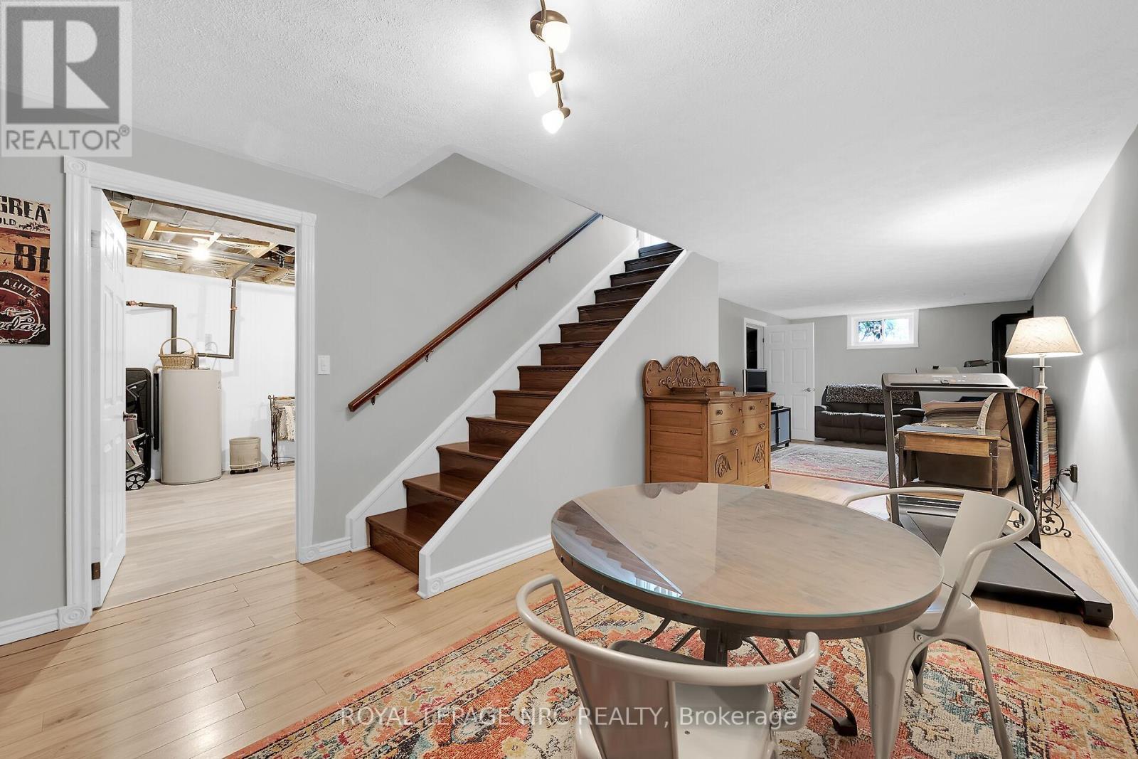 












92 HOOVER POINT LANE

,
Haldimand,




Ontario
N0A1P0

