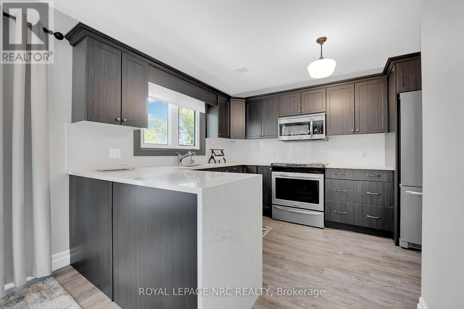 












92 HOOVER POINT LANE

,
Haldimand,




Ontario
N0A1P0

