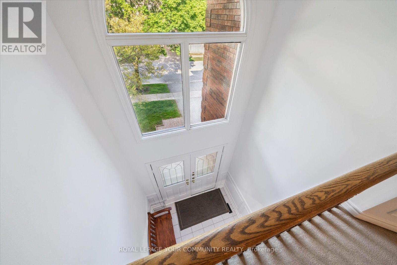 












136 MARKWOOD LANE

,
Vaughan,




Ontario
L4J7K6

