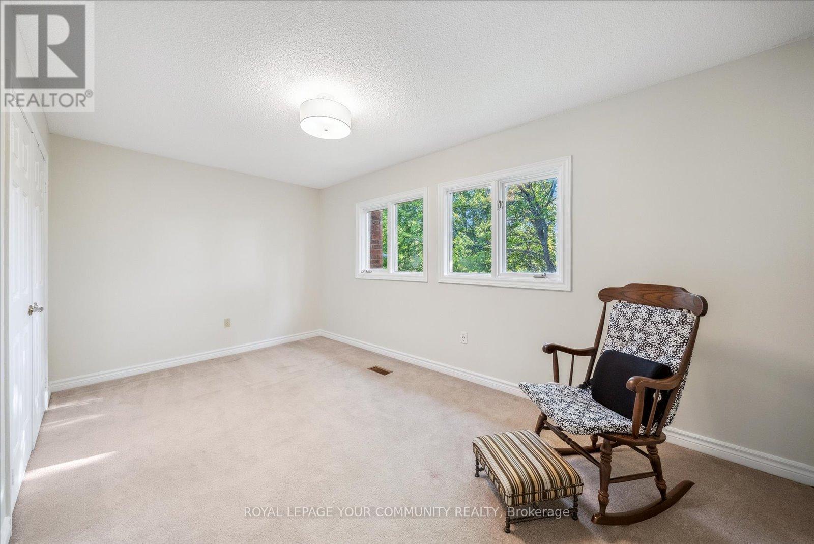 












136 MARKWOOD LANE

,
Vaughan,




Ontario
L4J7K6

