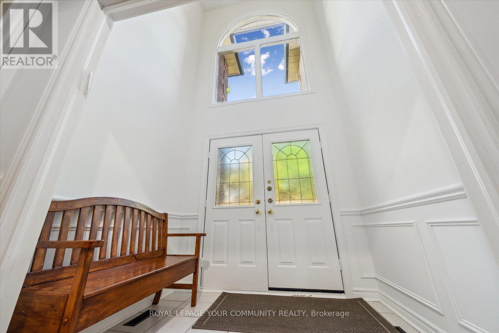 












136 MARKWOOD LANE

,
Vaughan,




Ontario
L4J7K6

