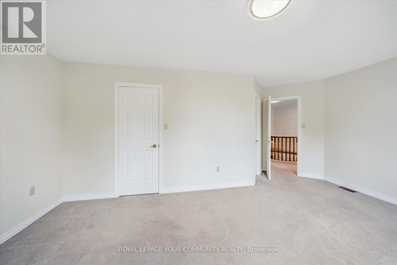 












136 MARKWOOD LANE

,
Vaughan,




Ontario
L4J7K6

