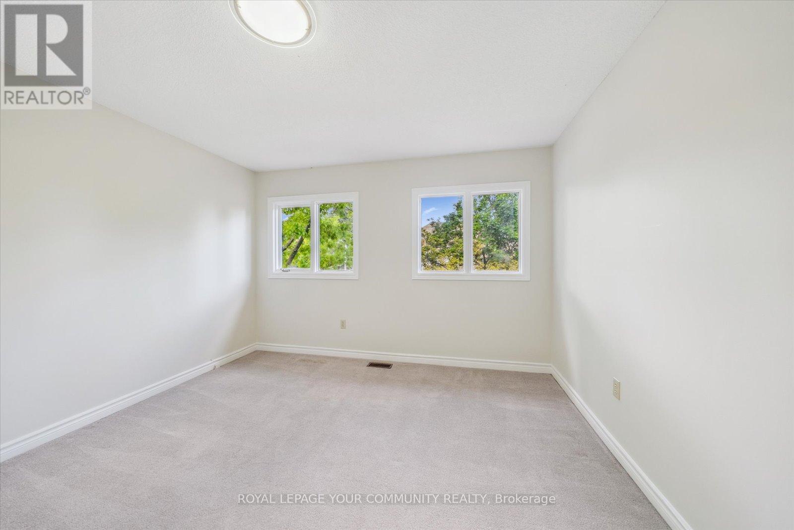 












136 MARKWOOD LANE

,
Vaughan,




Ontario
L4J7K6

