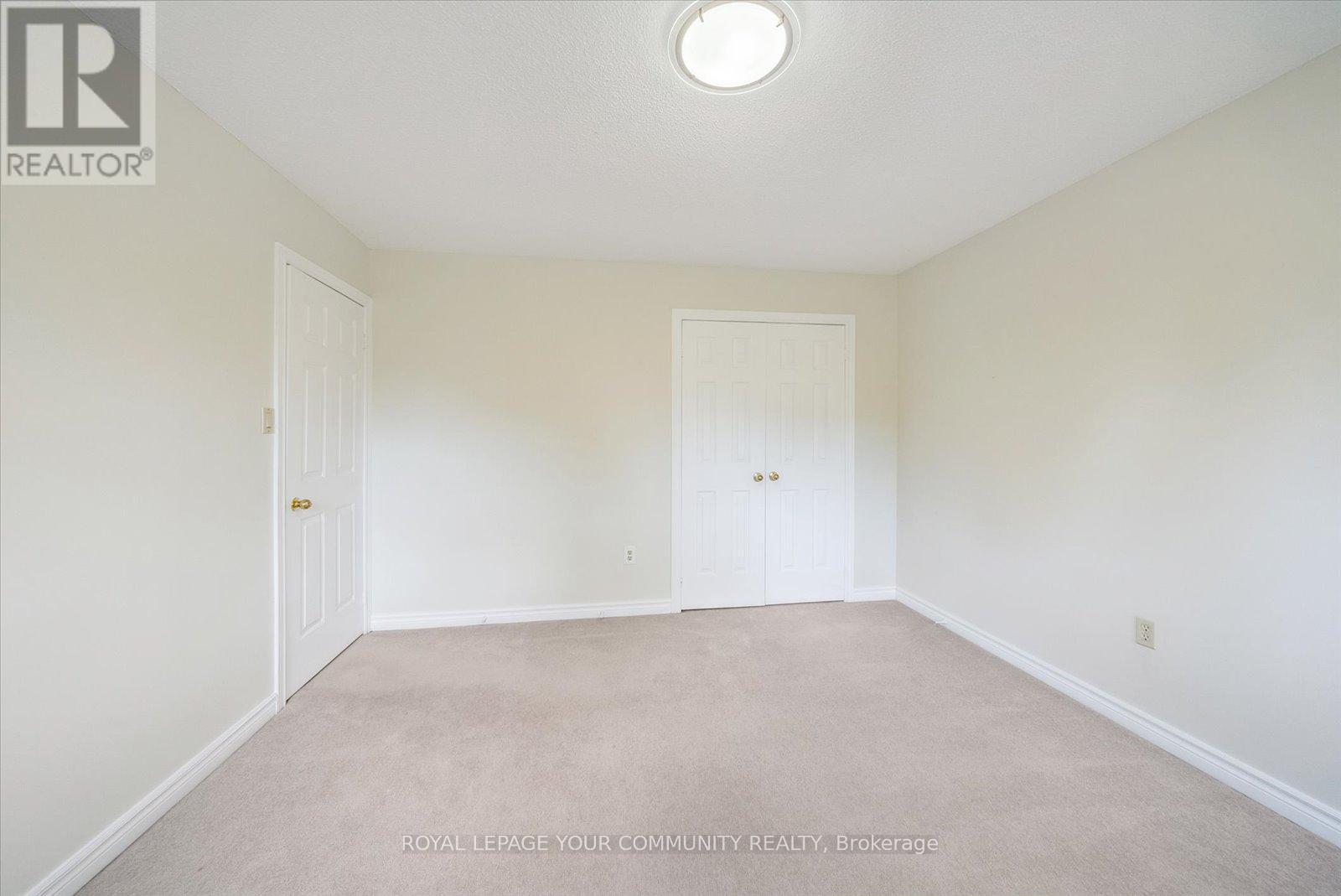 












136 MARKWOOD LANE

,
Vaughan,




Ontario
L4J7K6

