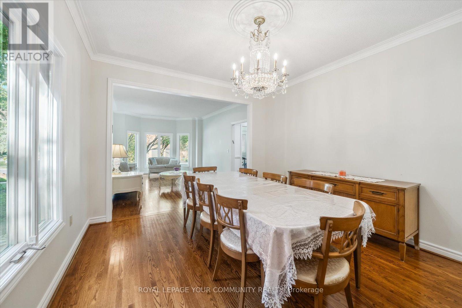 












136 MARKWOOD LANE

,
Vaughan,




Ontario
L4J7K6

