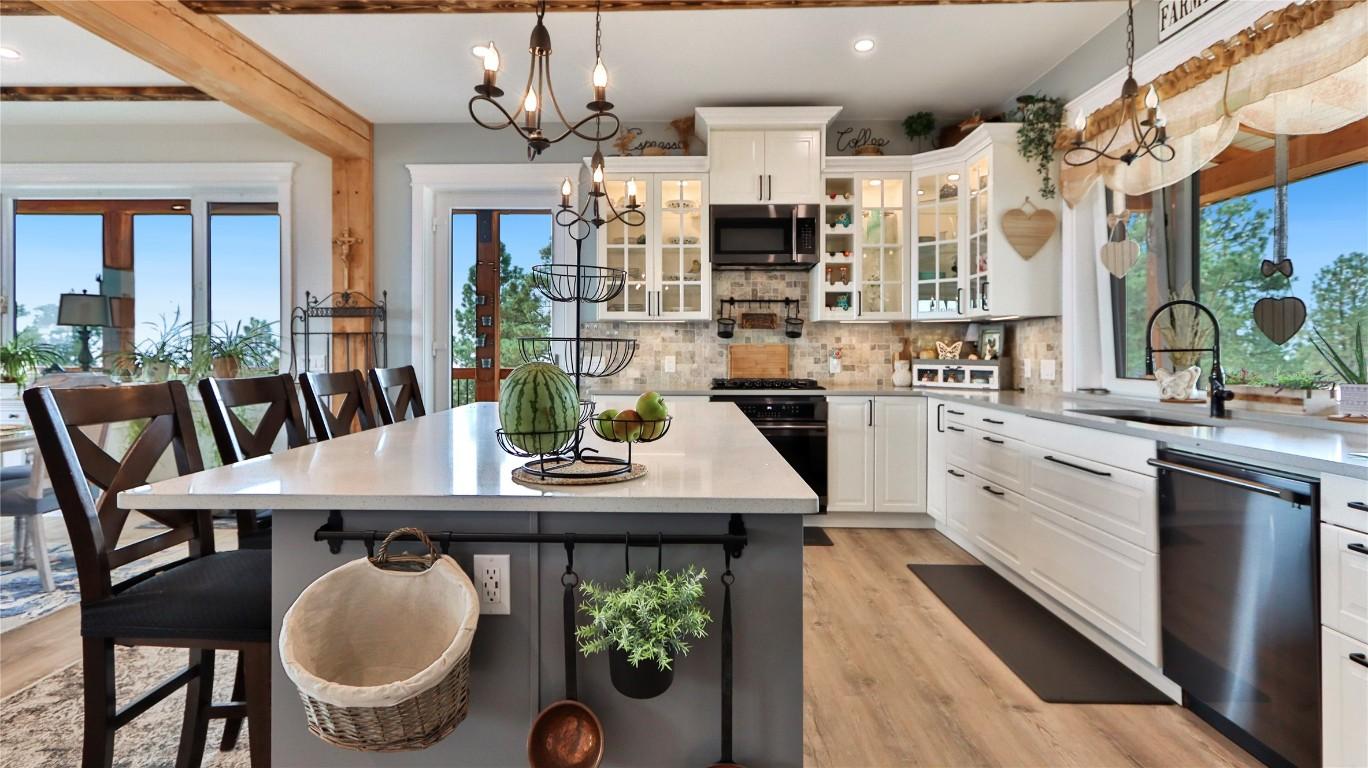 









137


Eagle Point

,
Osoyoos,




BC
V0H 1V6

