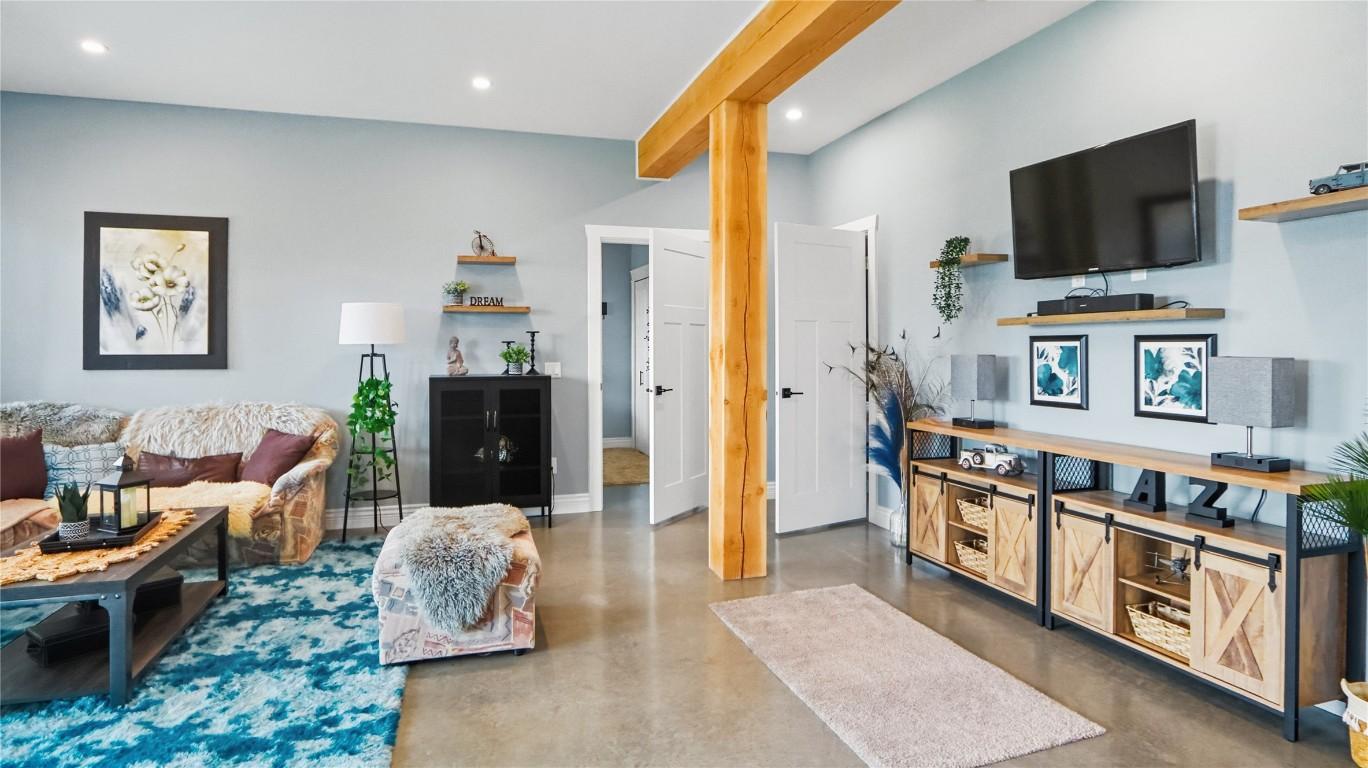 









137


Eagle Point

,
Osoyoos,




BC
V0H 1V6

