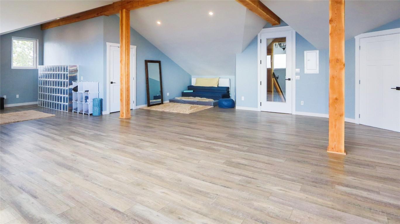 









137


Eagle Point

,
Osoyoos,




BC
V0H 1V6

