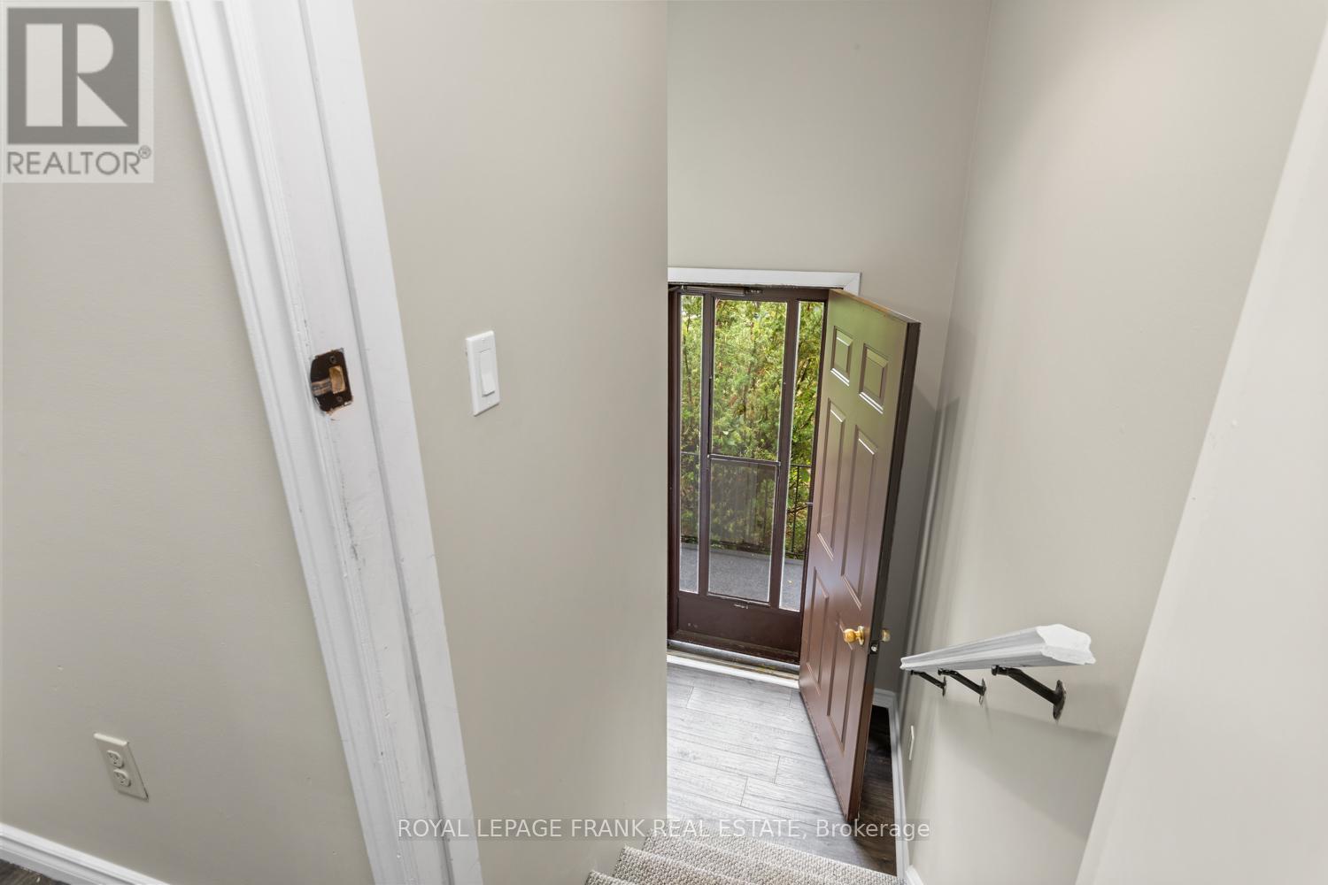 












929 SOUTHDOWN DRIVE

,
Oshawa (Donevan),




Ontario
L1H7Z5

