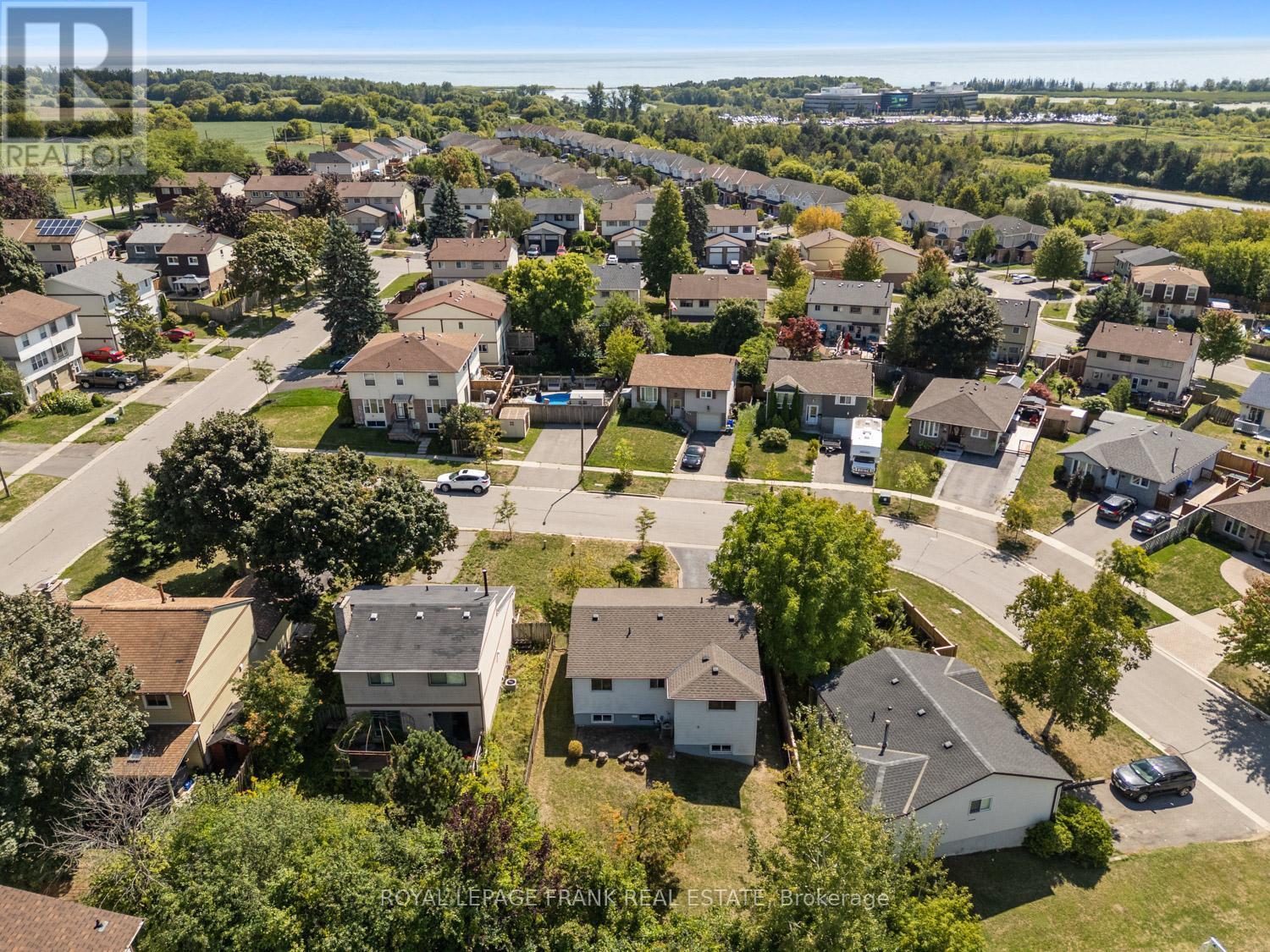 












929 SOUTHDOWN DRIVE

,
Oshawa (Donevan),




Ontario
L1H7Z5

