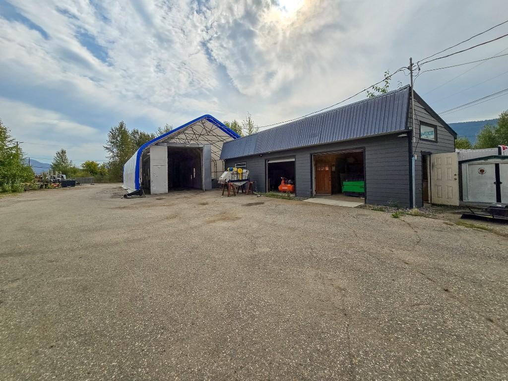









1660


Shuswap

Avenue,
Lumby,




BC
V0E 2G7

