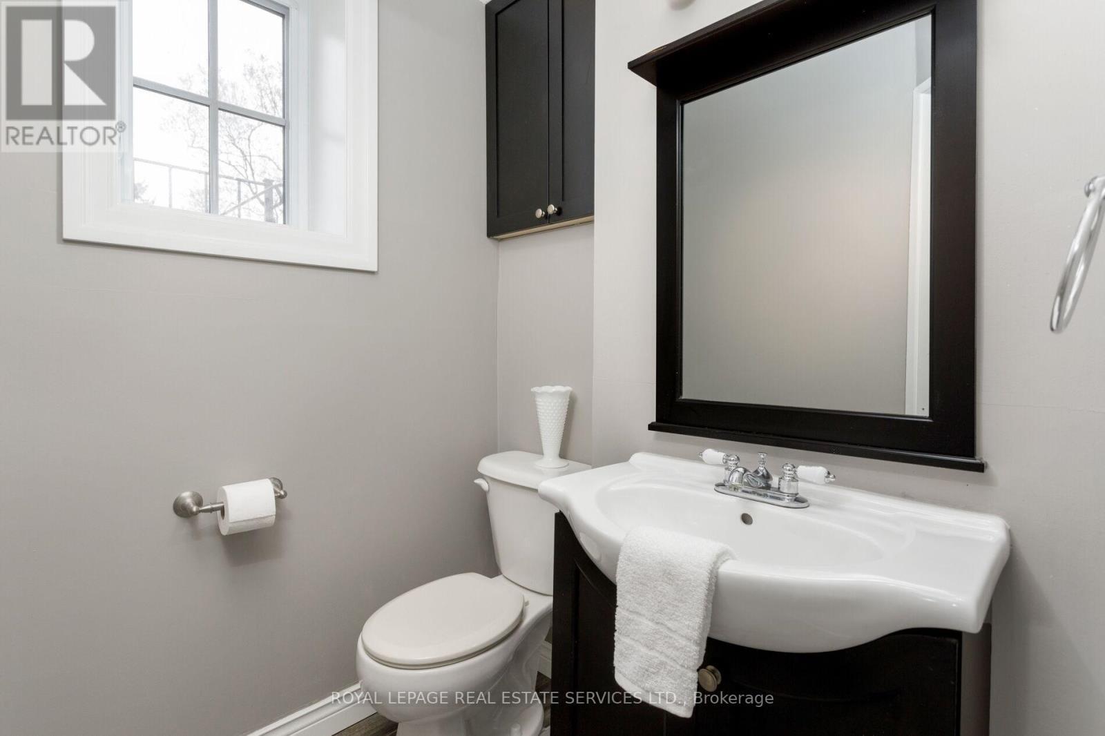 












2088 SAXON ROAD

,
Oakville,




Ontario
L6L2V2

