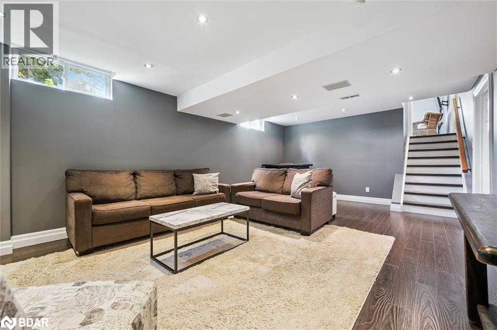 












255 DEERPATH Drive

,
Guelph,




Ontario
N1K1T8


