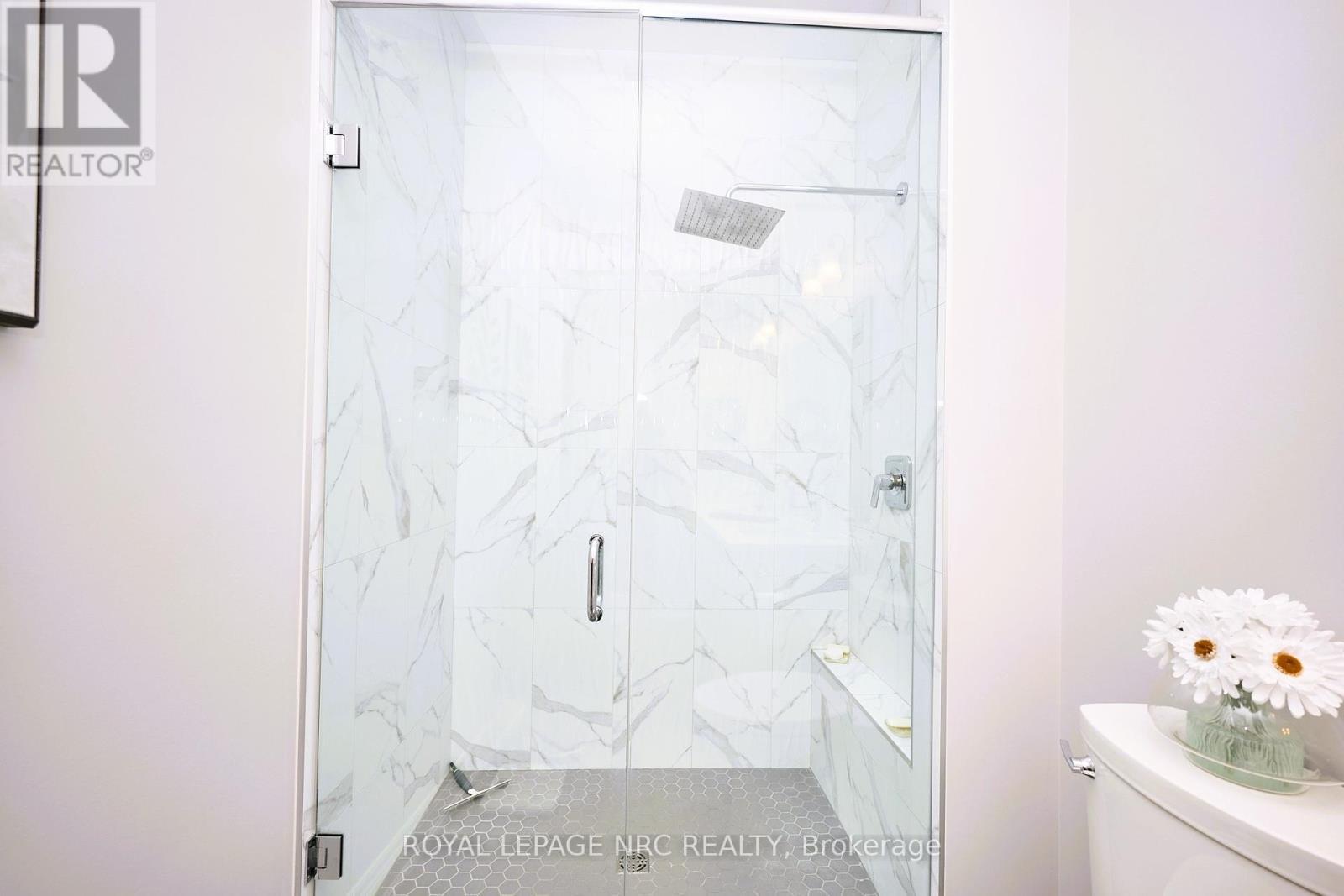 












54 - 154 PORT ROBINSON ROAD

,
Pelham (Fonthill),




Ontario
L0S1E6

