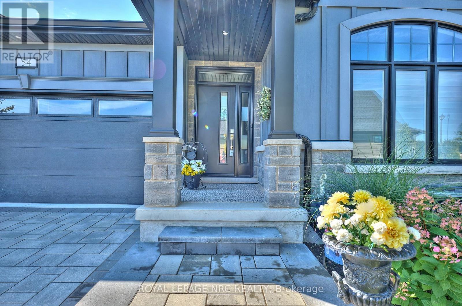 












54 - 154 PORT ROBINSON ROAD

,
Pelham (Fonthill),




Ontario
L0S1E6

