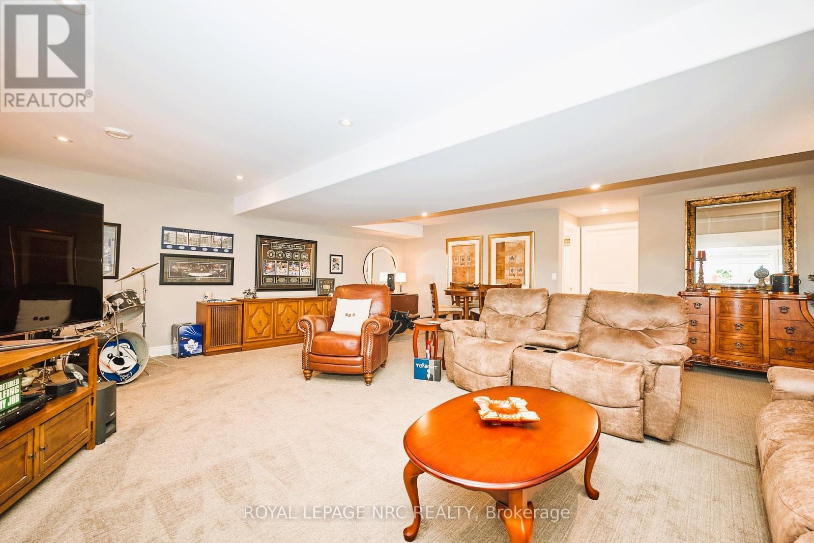 












54 - 154 PORT ROBINSON ROAD

,
Pelham (Fonthill),




Ontario
L0S1E6

