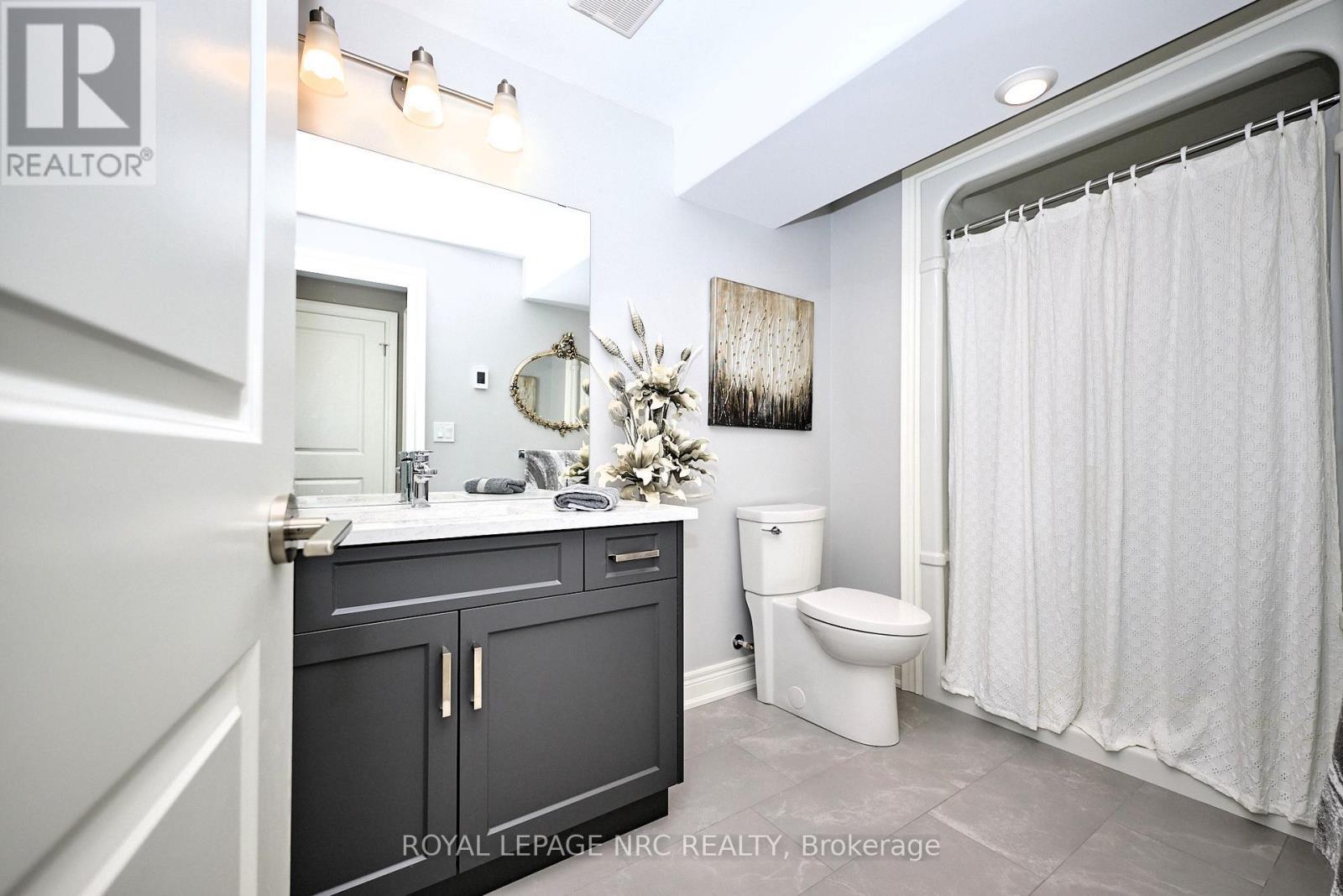 












54 - 154 PORT ROBINSON ROAD

,
Pelham (Fonthill),




Ontario
L0S1E6

