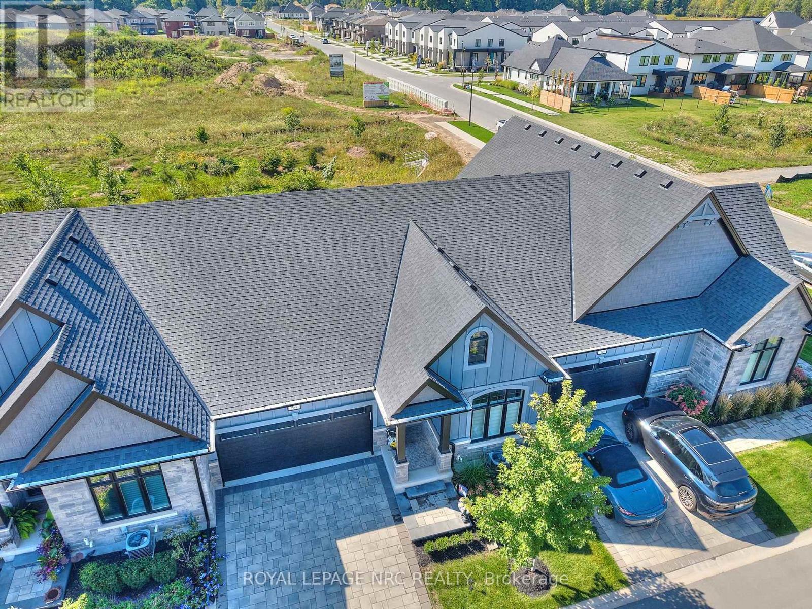 












54 - 154 PORT ROBINSON ROAD

,
Pelham (Fonthill),




Ontario
L0S1E6

