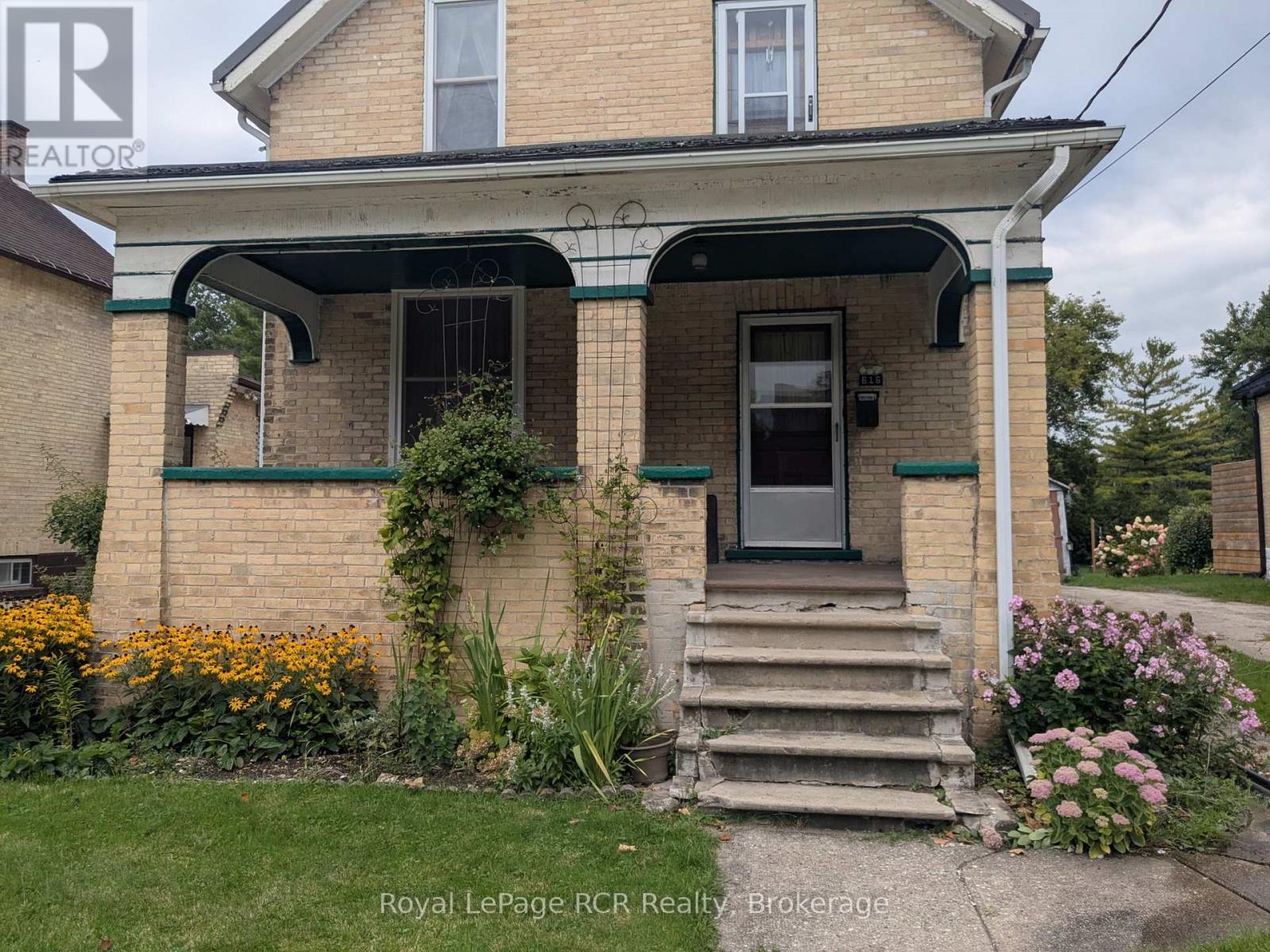 












616 9TH AVENUE

,
Hanover,




Ontario
N4N2M8

