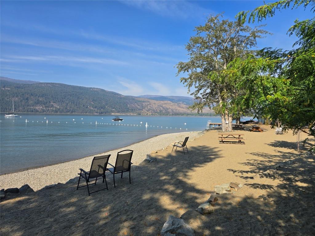 









82


Peregrine

Way,
Vernon,




BC
V1H 1E4

