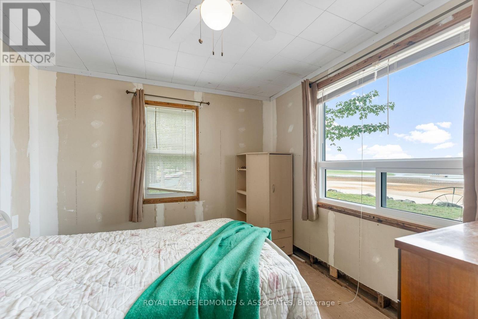 












45 GREATVIEW TRAIL

,
Whitewater Region,




Ontario
K8A6W2

