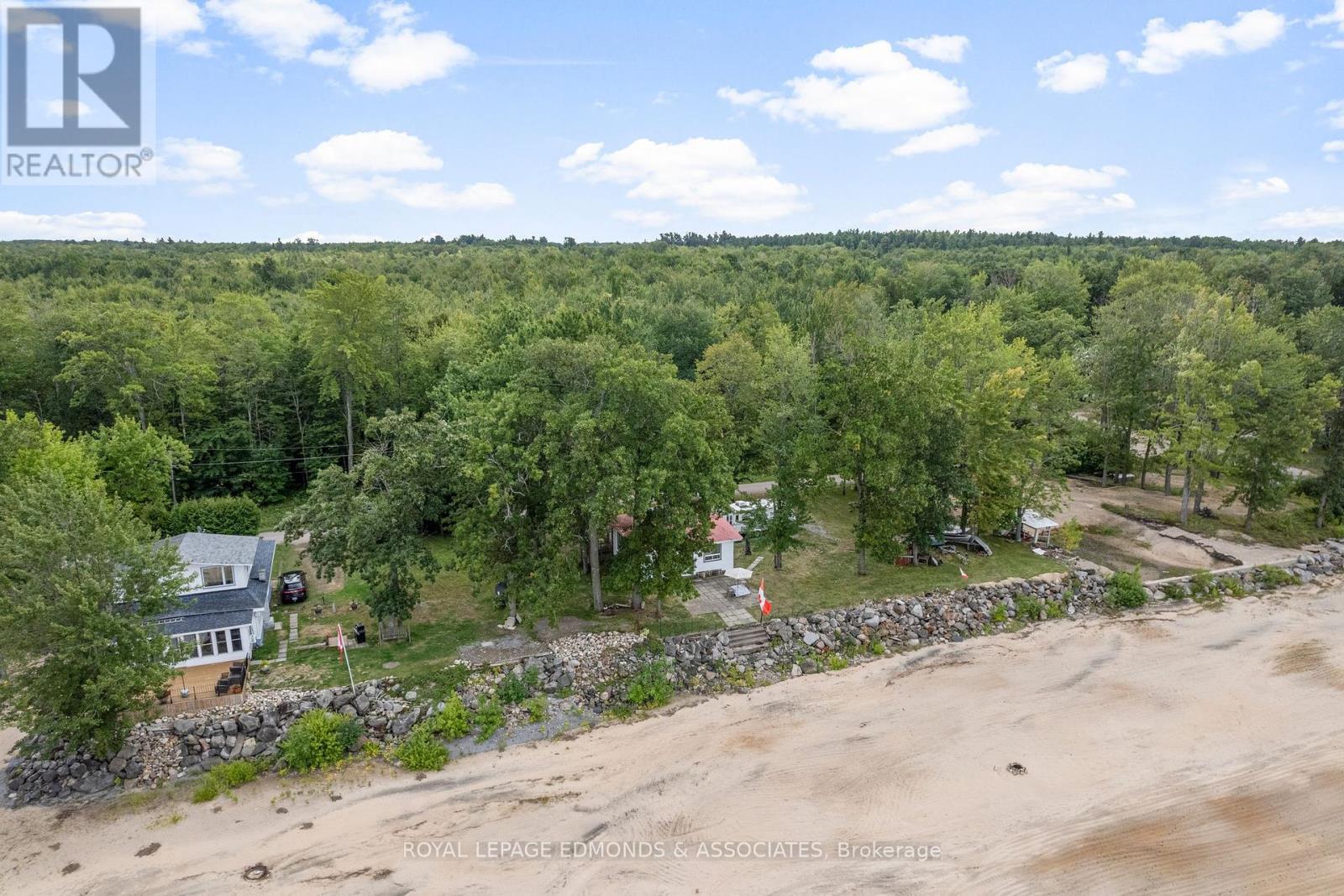












45 GREATVIEW TRAIL

,
Whitewater Region,




Ontario
K8A6W2

