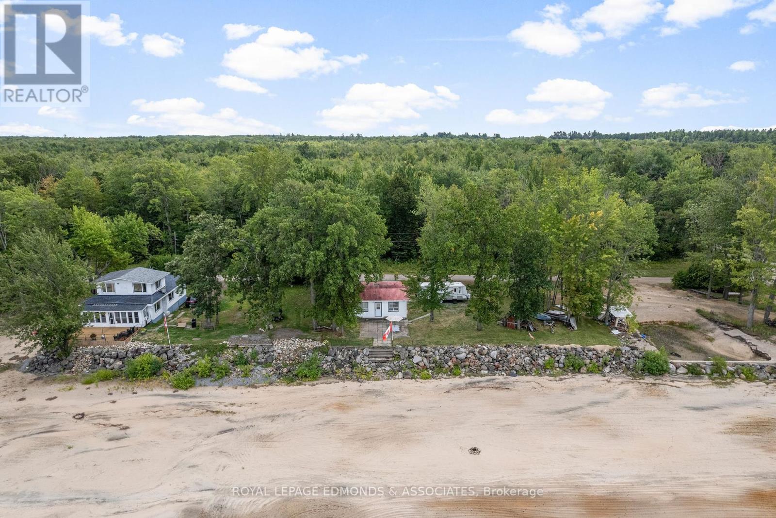 












45 GREATVIEW TRAIL

,
Whitewater Region,




Ontario
K8A6W2

