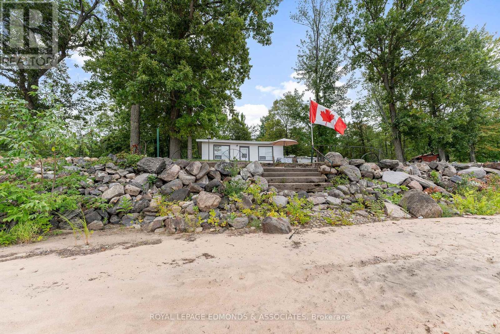 












45 GREATVIEW TRAIL

,
Whitewater Region,




Ontario
K8A6W2

