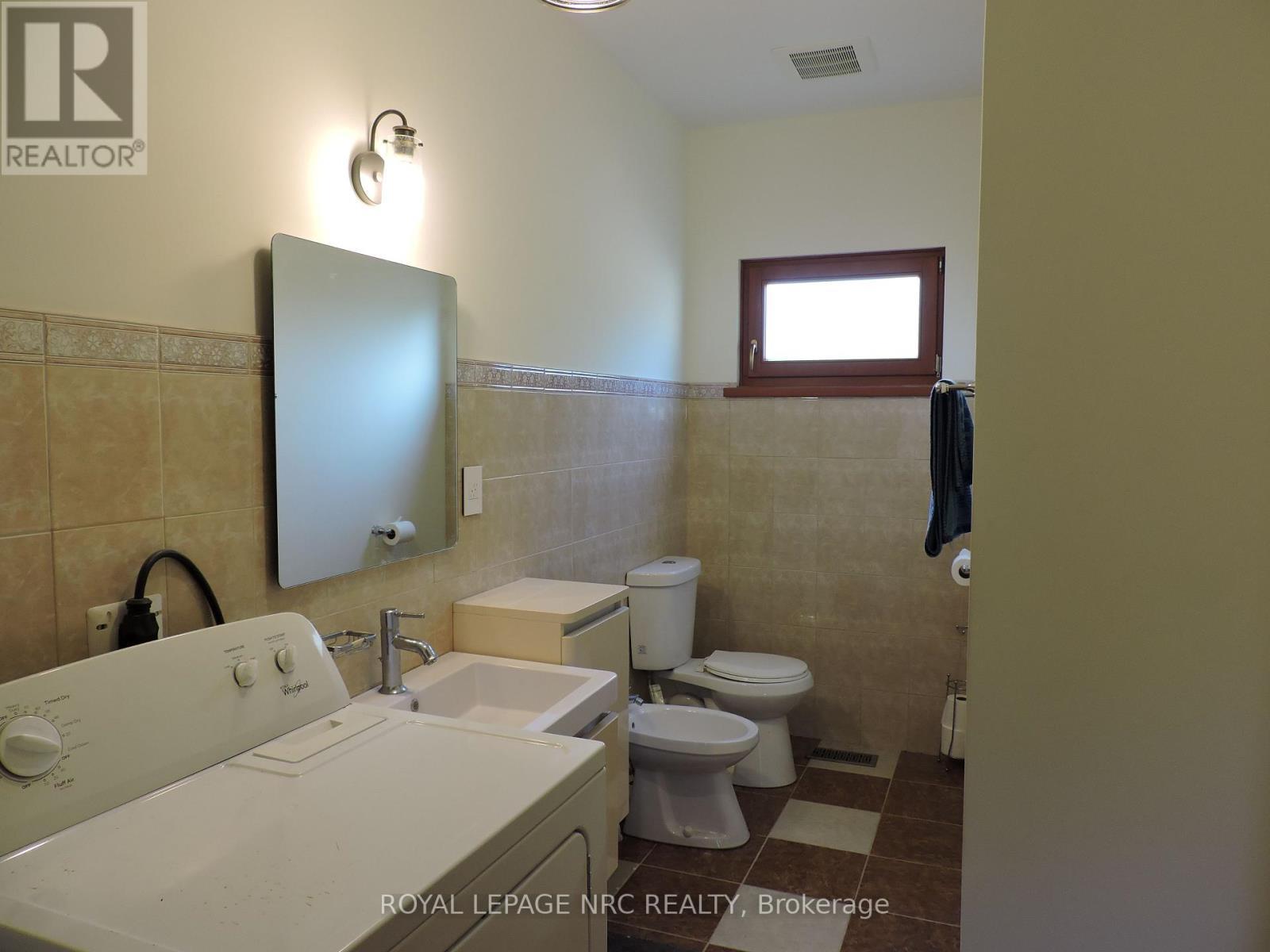












340 OXFORD AVENUE

,
Fort Erie (Crystal Beach),




Ontario
L0S1B0

