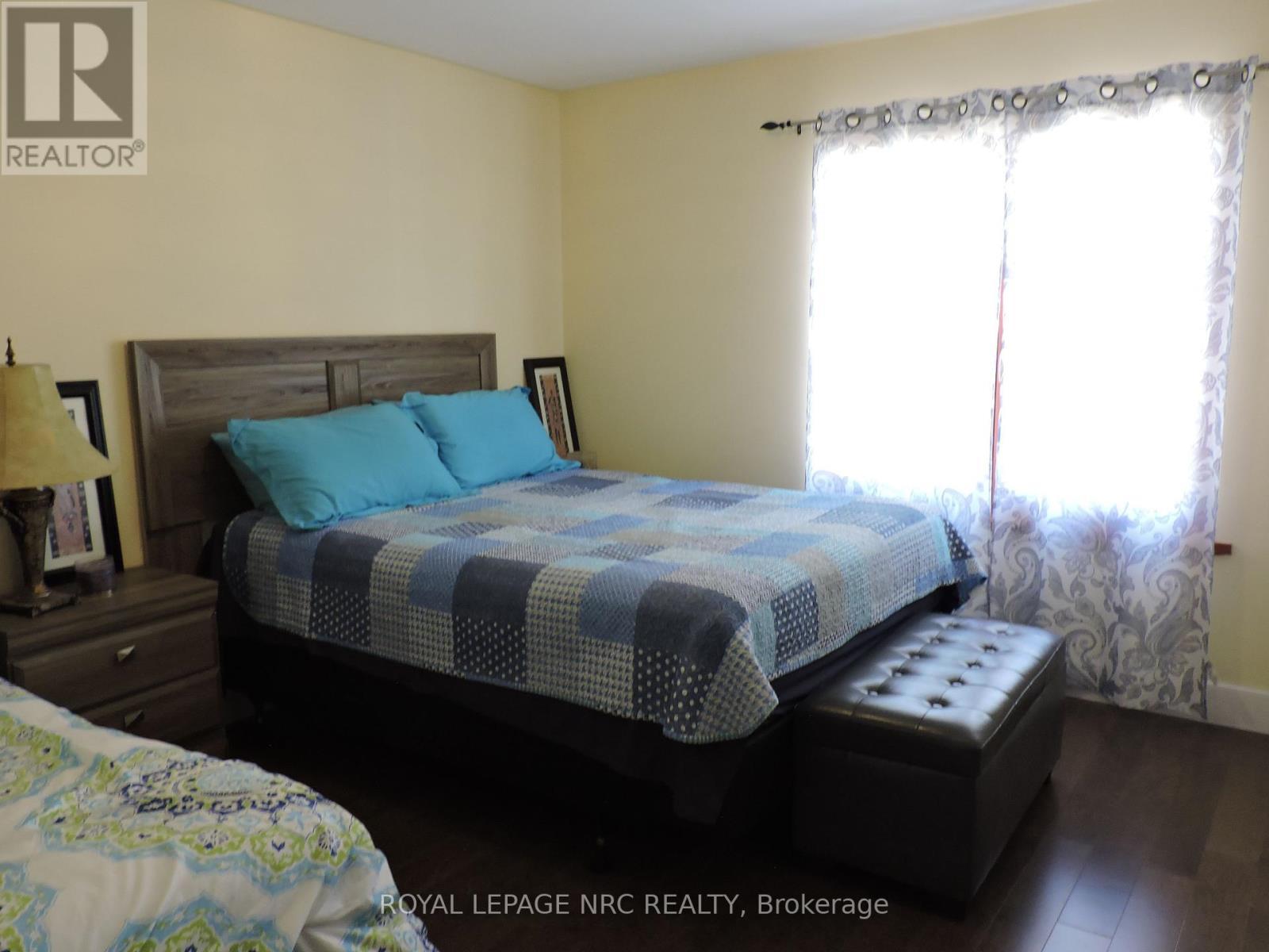 












340 OXFORD AVENUE

,
Fort Erie (Crystal Beach),




Ontario
L0S1B0

