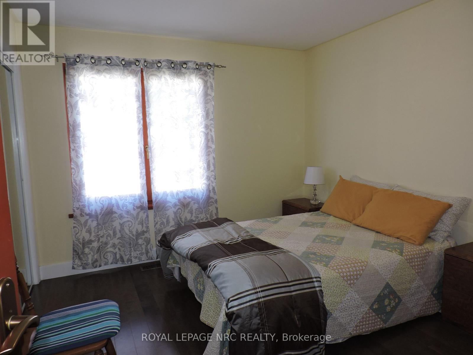 












340 OXFORD AVENUE

,
Fort Erie (Crystal Beach),




Ontario
L0S1B0

